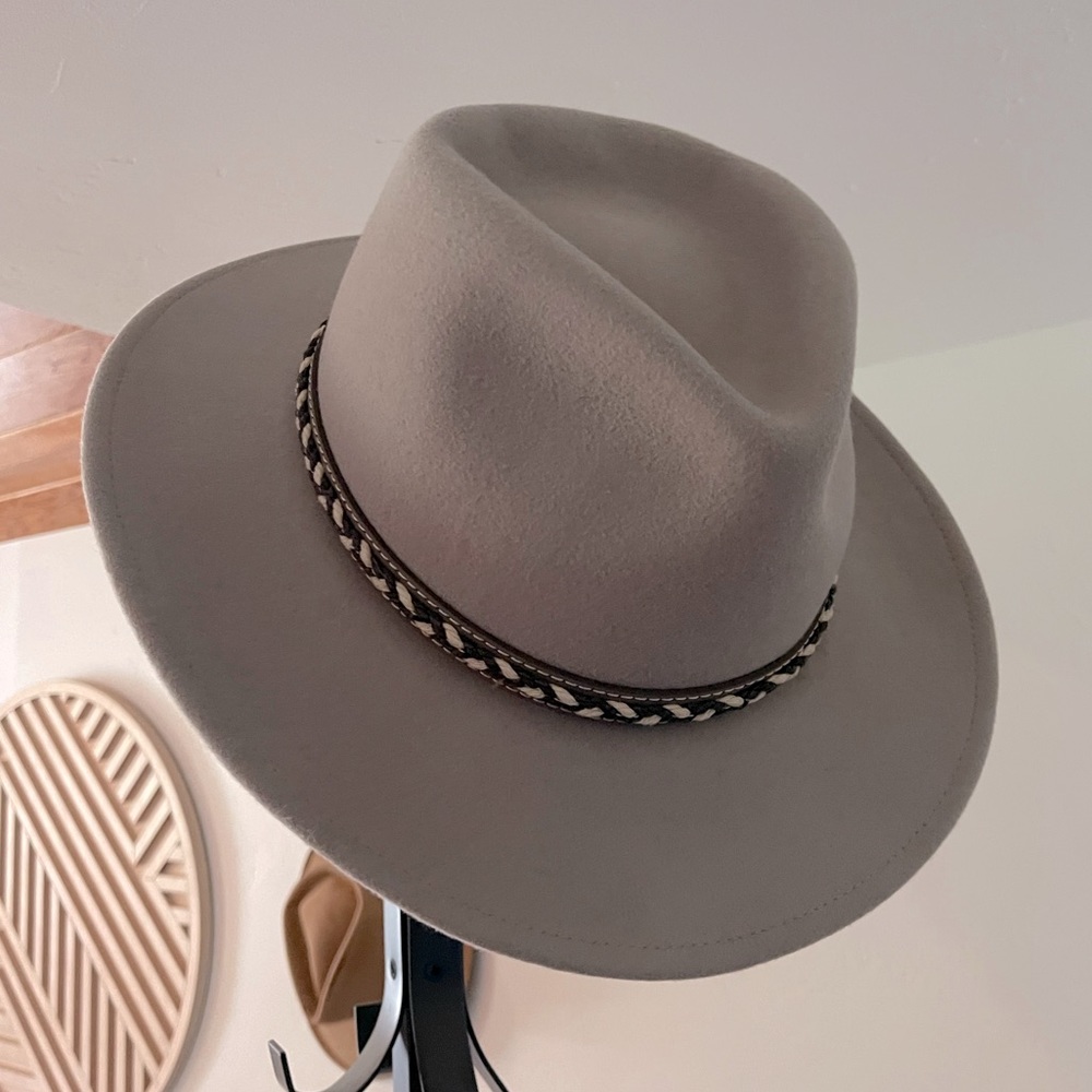 Overland Sheepskin Company “Terrain Crushable Wool Felt Outback Hat”